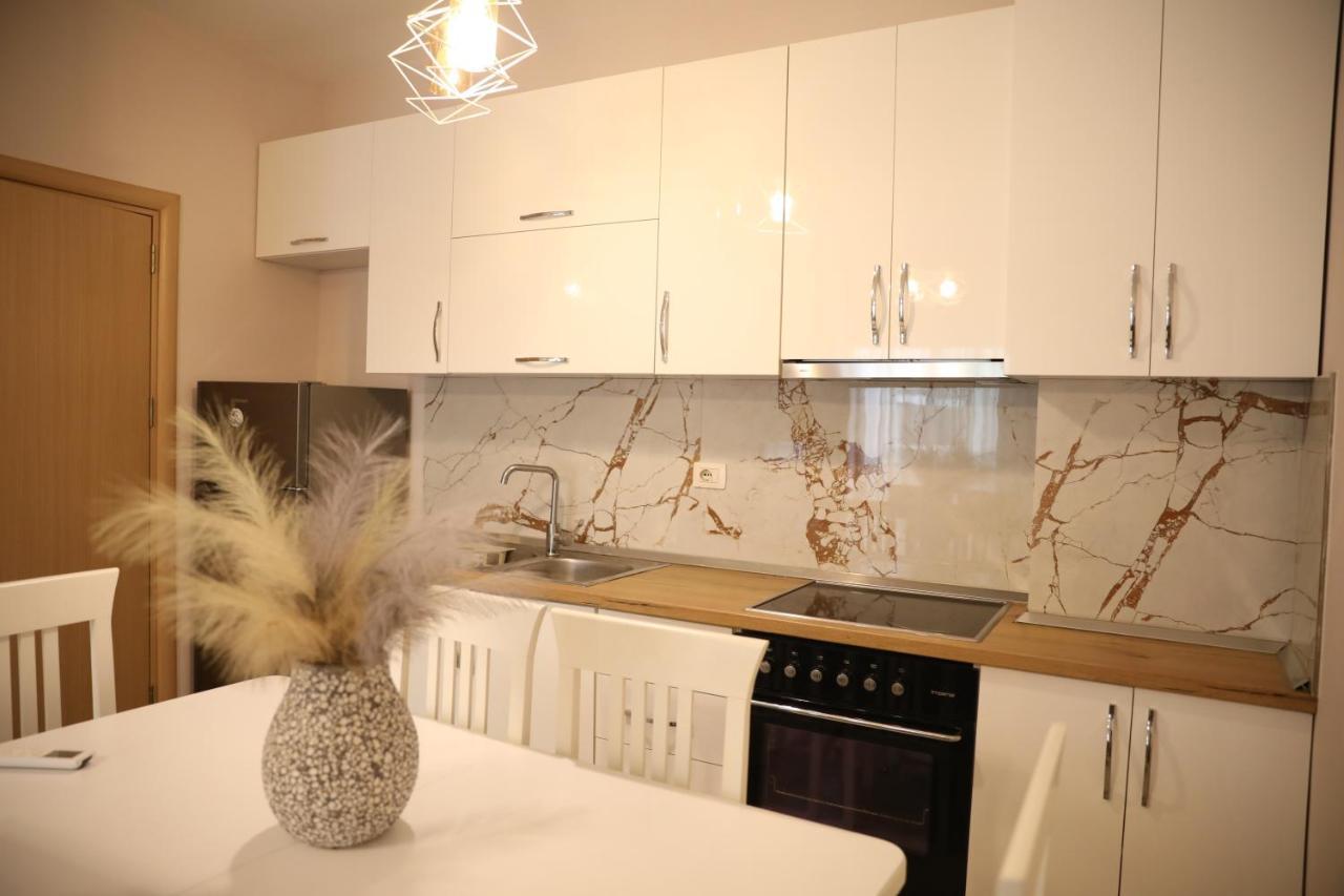 Apartment Amar Shkodër エクステリア 写真